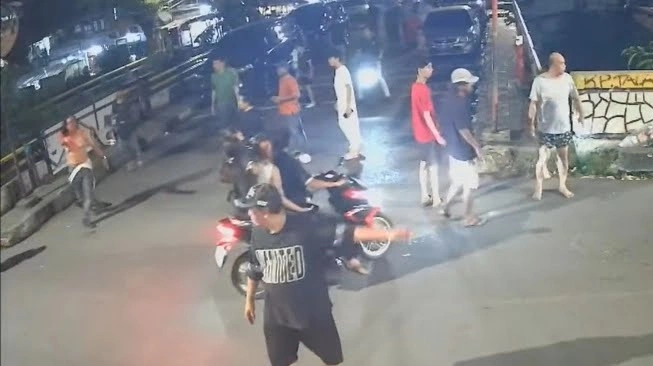 36740-wakil-koordinator-kontras-andrie-yunus-disiram-ari-keras-oleh-orang-tidak-dikenal (1)